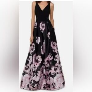 XSCAPE Women’s Navy/ floral gown. SZ: 14 W